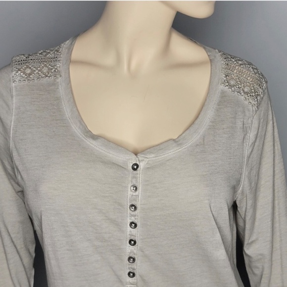 LRL Lauren Ralph Lauren Grey Henley 3/4 sleeve Knit Top - Picture 2 of 5